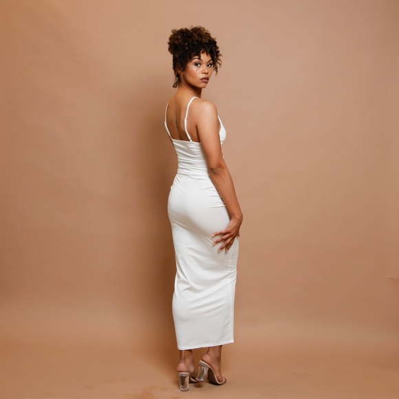 Women’s lightweight dress with spaghetti straps. - Picture 12 of 12